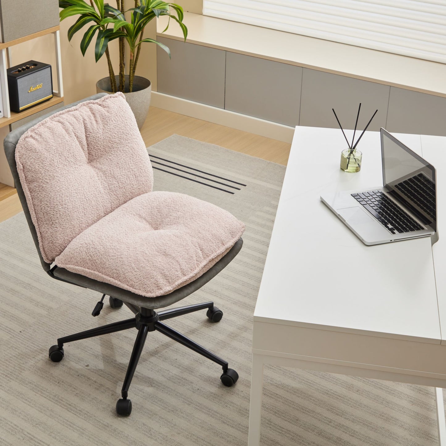 Modern Ergonomic Office Chair | Stylish Comfort for Home and Workspace