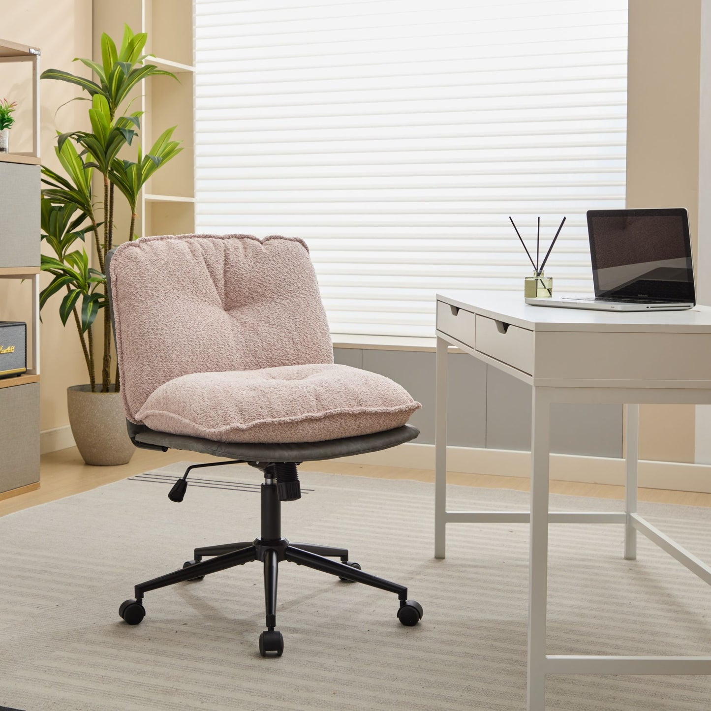 Modern Ergonomic Office Chair | Stylish Comfort for Home and Workspace