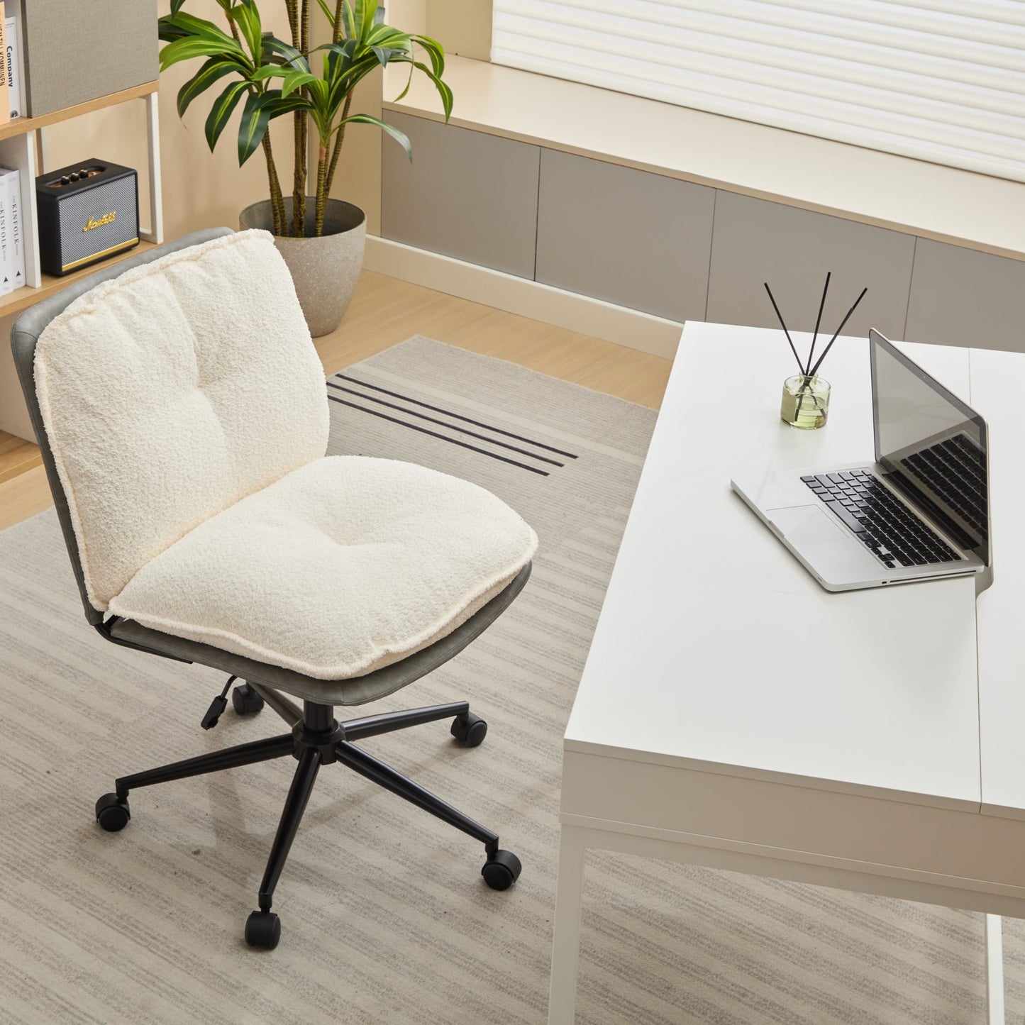 Modern Ergonomic Office Chair | Stylish Comfort for Home and Workspace