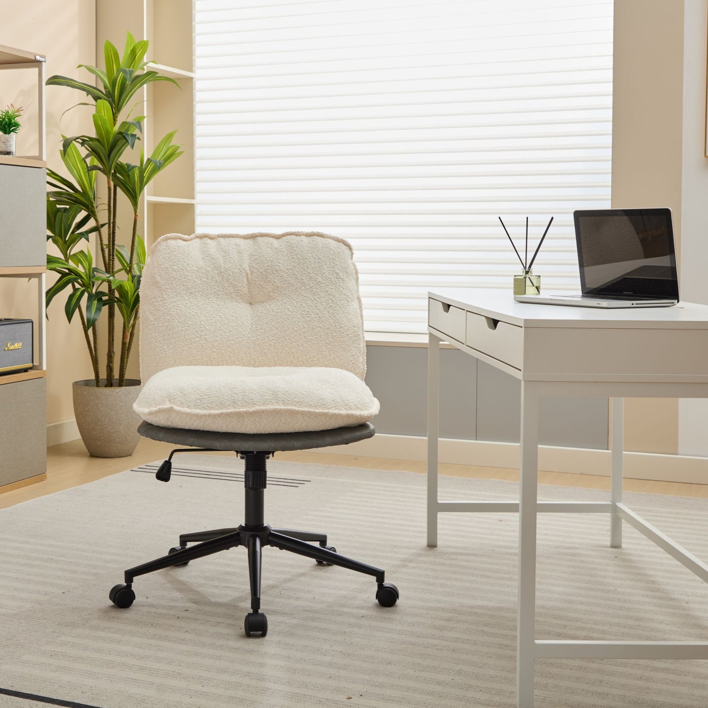 Modern Ergonomic Office Chair | Stylish Comfort for Home and Workspace